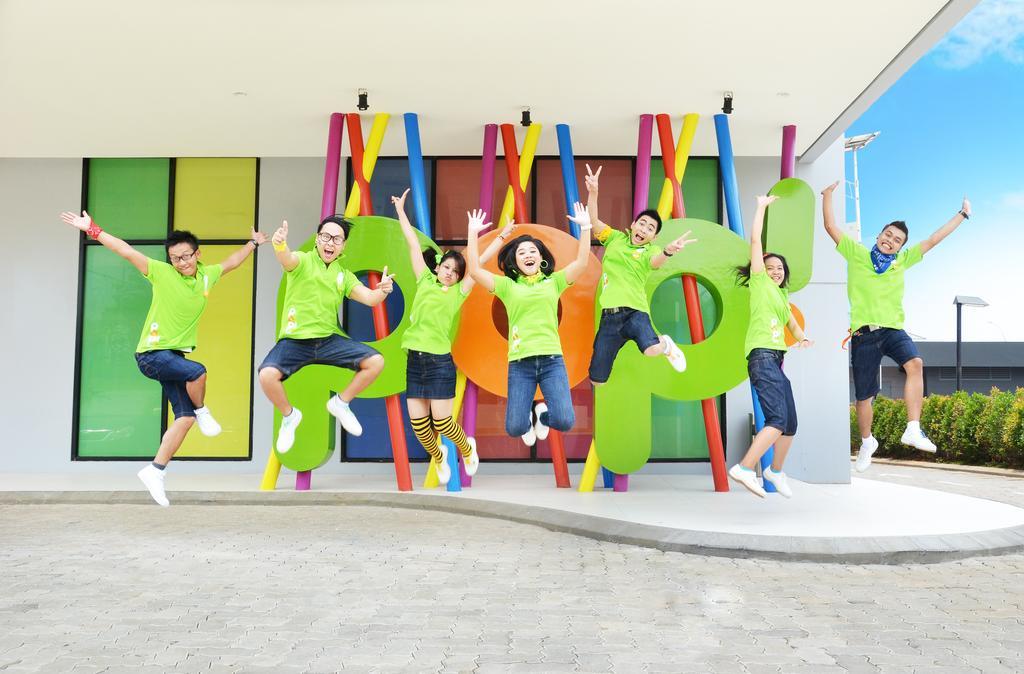 Pop! Hotel Bsd City Tangerang Serpong Buitenkant foto