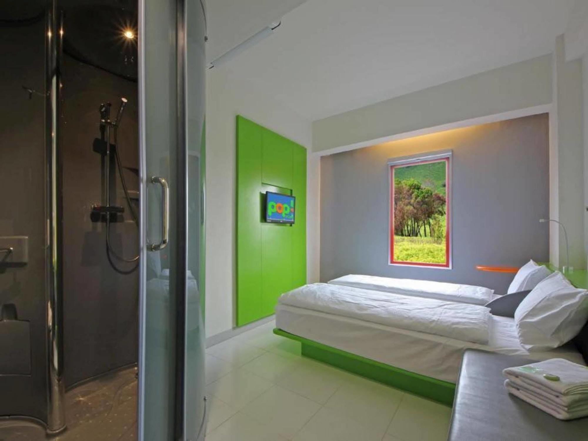 Pop! Hotel Bsd City Tangerang Serpong Buitenkant foto